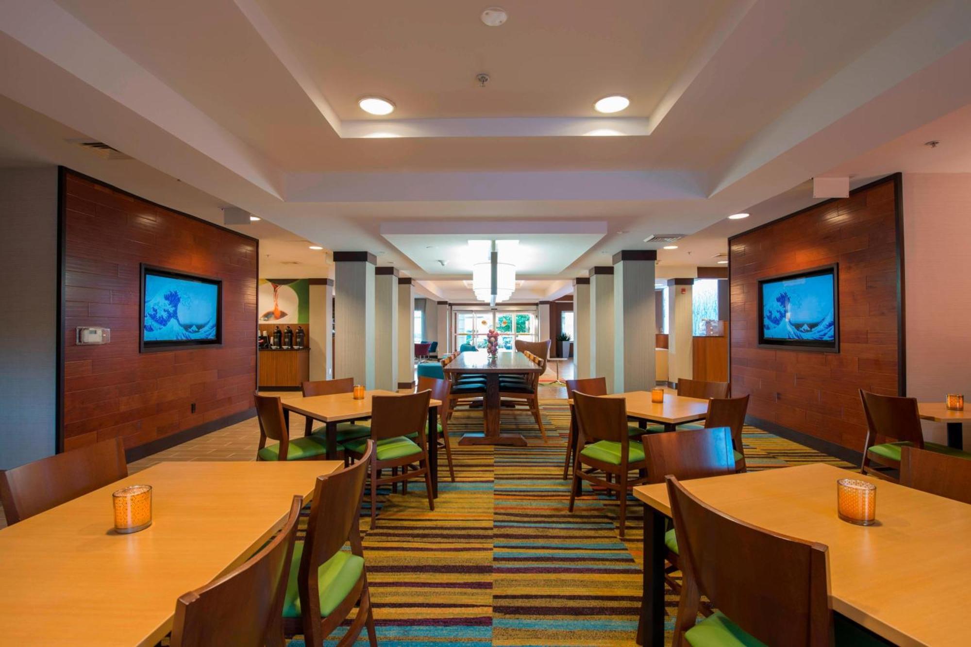 Fairfield Inn & Suites By Marriott Greenwood Exterior photo