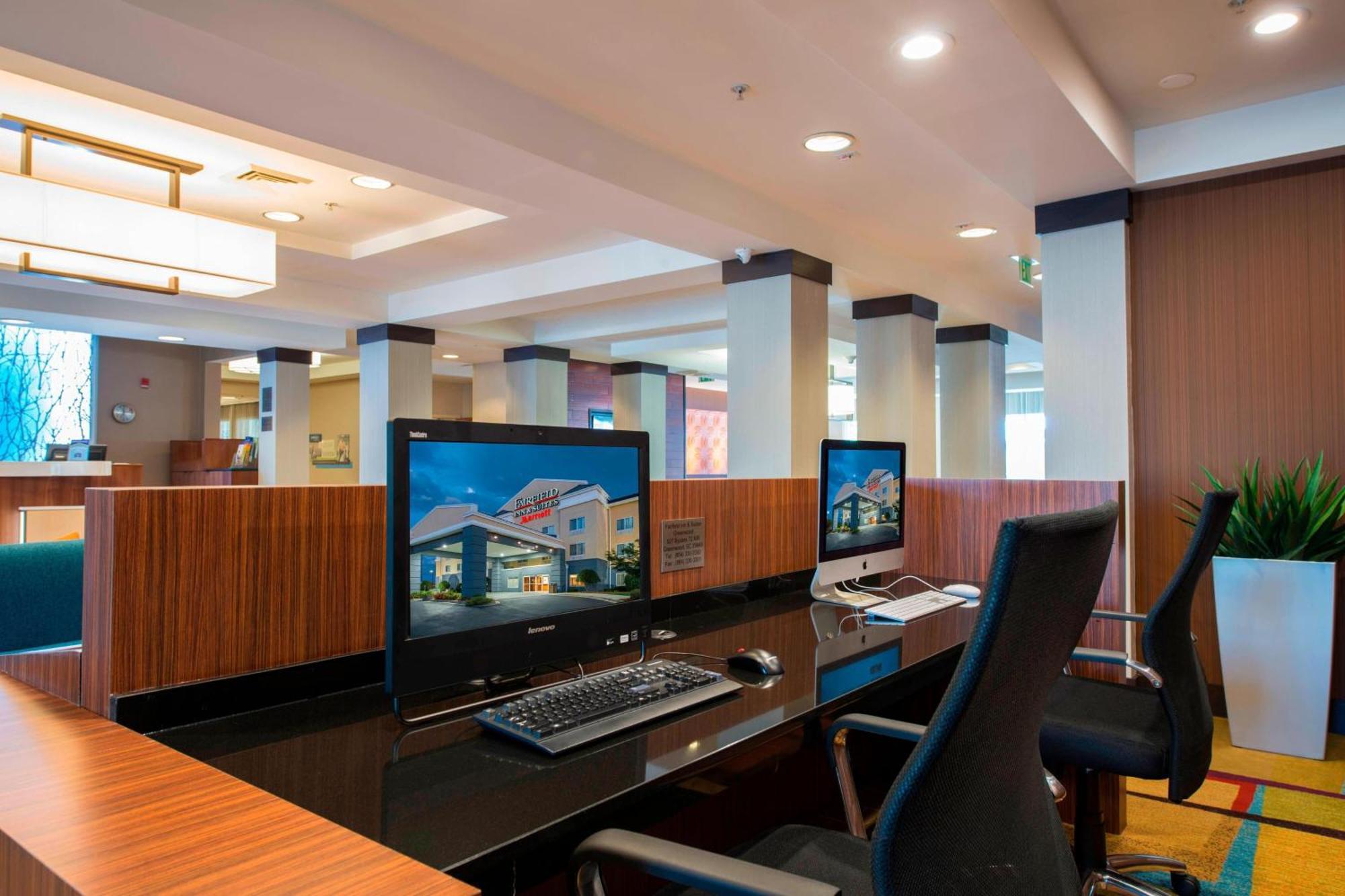 Fairfield Inn & Suites By Marriott Greenwood Exterior photo